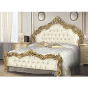Letto  matrimoniale  in legno con  testiera e pediera  in tessuto damascato 172x200xh.170 cm